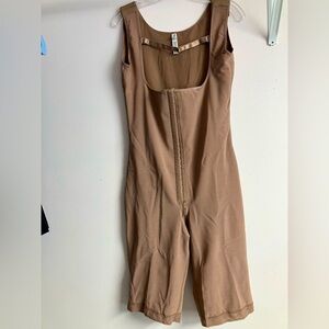 Mapale Shapewear Cross Back Support Knee Length Shapewear, 5X, Mocha, NWOT